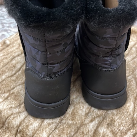 Ryka Suzy Black Camo Water Repellent Boots 8 - Picture 5 of 7
